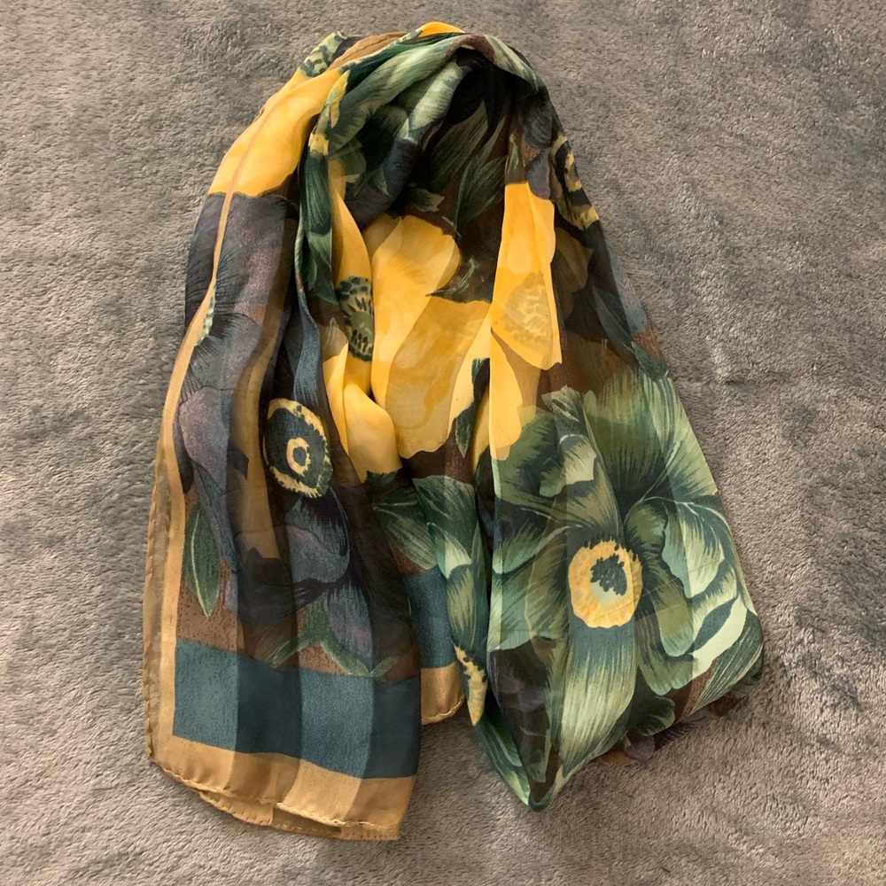 Vintage Floral Scarf